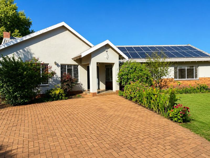 Flamwood Gem with Business Rights, Borehole, Solar System & Separate Business Premises - Photo 6