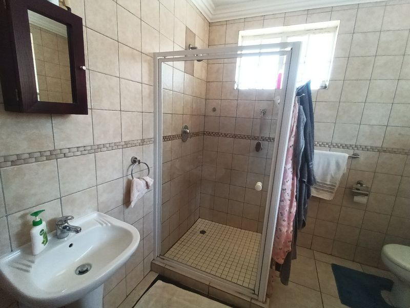 2 bed/2bath Cottage in Highlands North -includes weekly domestic - Photo 10