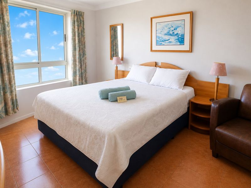 Beachfront Living in Ocean Breeze – Fully Furnished 2-Bedroom Apartment - Photo 6