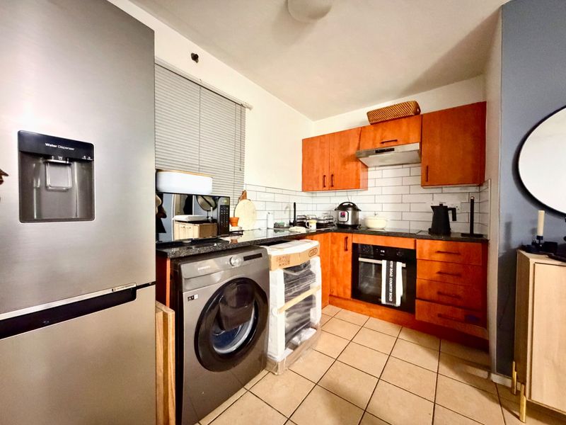 MODERN & COZY 1-BEDROOM GROUND FLOOR APARTMENT TO RENT IN ESTHER PARK  - Photo 2