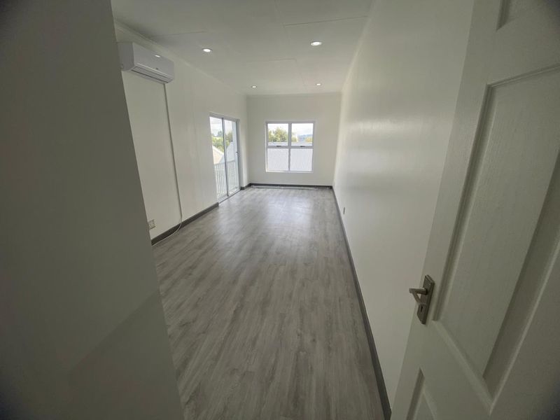 3 Bedroom House in Erasmus park - Photo 7