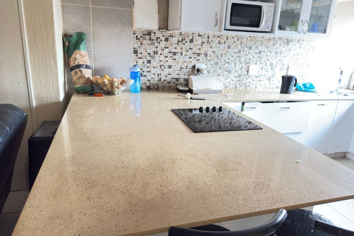 2 Bed 2 Bath for Rent in Edleen Kempton Park - Photo 3