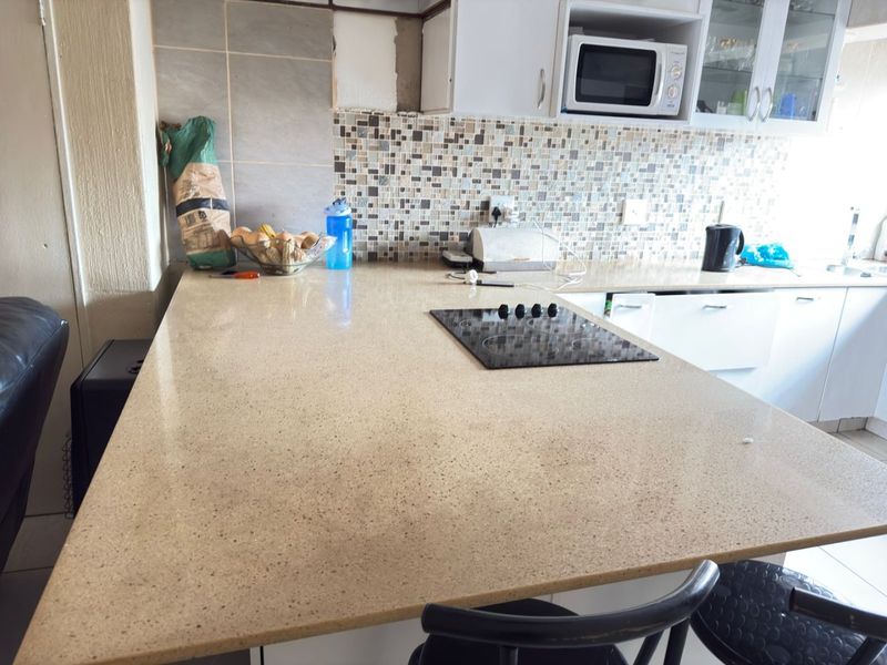 2 Bed 2 Bath for Rent in Edleen Kempton Park - Photo 3