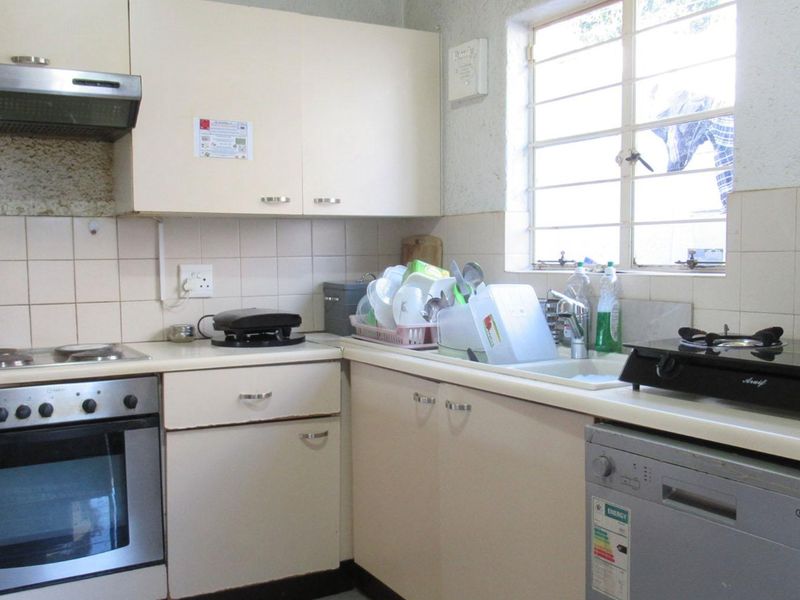 3 Bedroom Townhouse For Sale in Ferndale - Photo 3