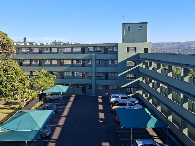 Two bedroom Apartment for sale in Amanzimtoti - Photo 2