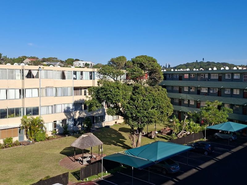 Two bedroom Apartment for sale in Amanzimtoti - Photo 1