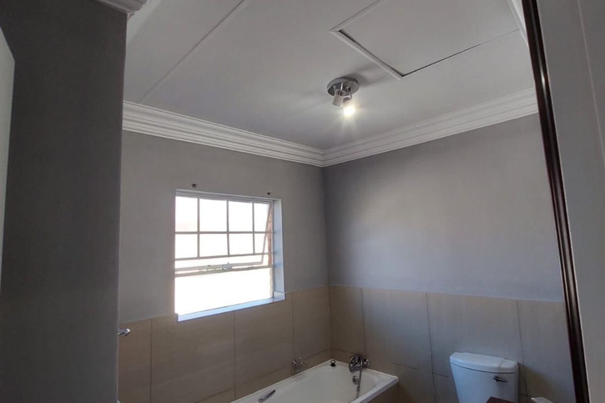 3 Masterpiece of a duplex for sale at Annlin - Photo 4