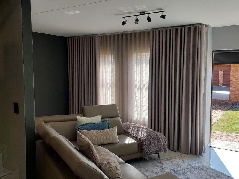 3 Masterpiece of a duplex for sale at Annlin - Photo 1