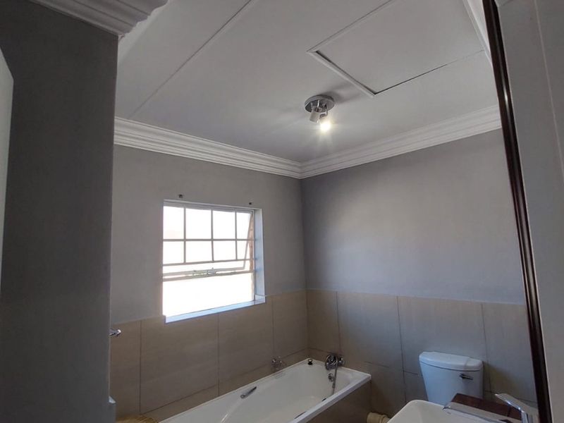 3 Masterpiece of a duplex for sale at Annlin - Photo 4