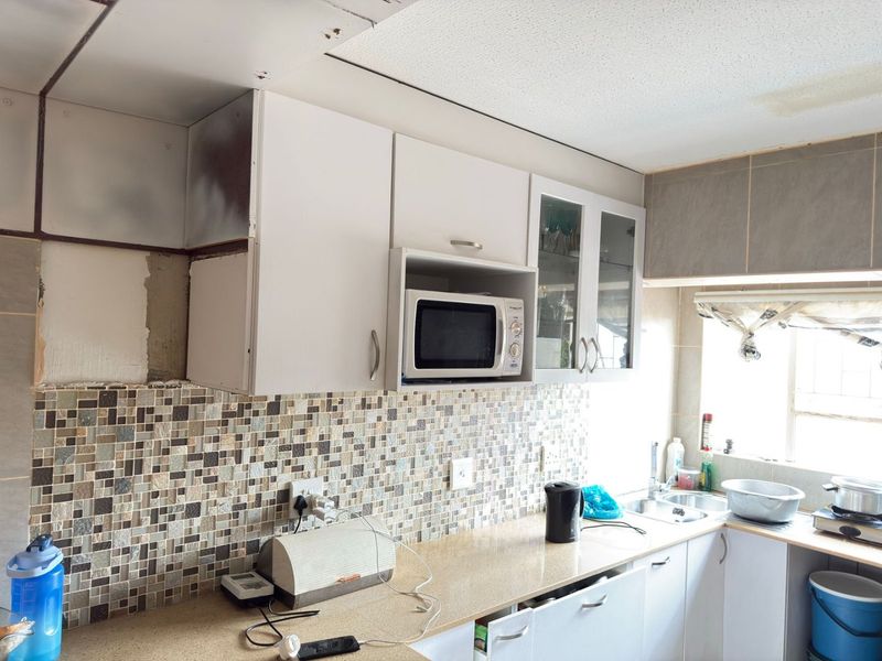 2 Bed 2 bath for sale Edleen Kemptonpark - Photo 3