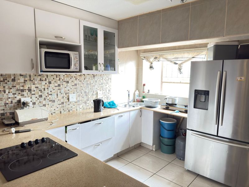 2 Bed 2 bath for sale Edleen Kemptonpark - Photo 2