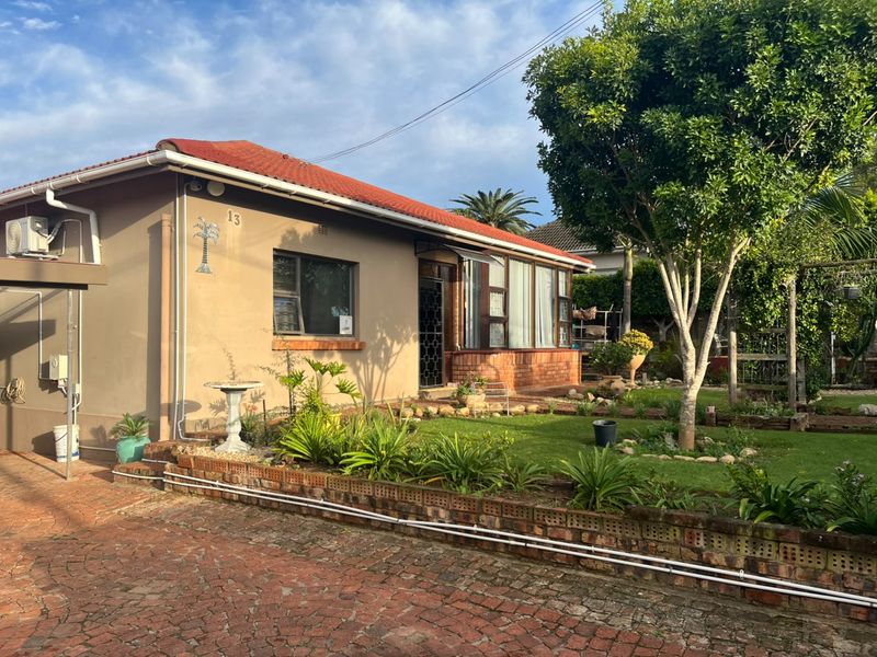 The Perfect Family Home with Privacy & Togetherness. - Photo 2