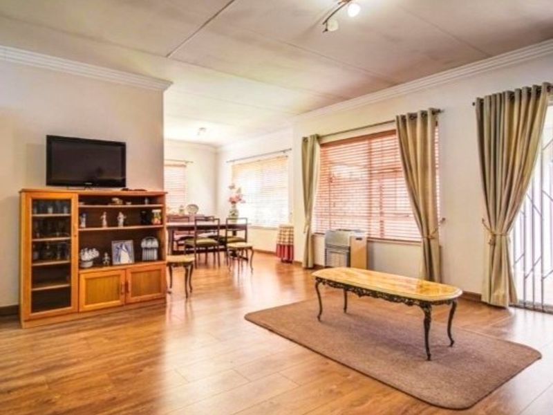 Charming 2-Bedroom Home in Brentwood Villas Retirement Village - Photo 7