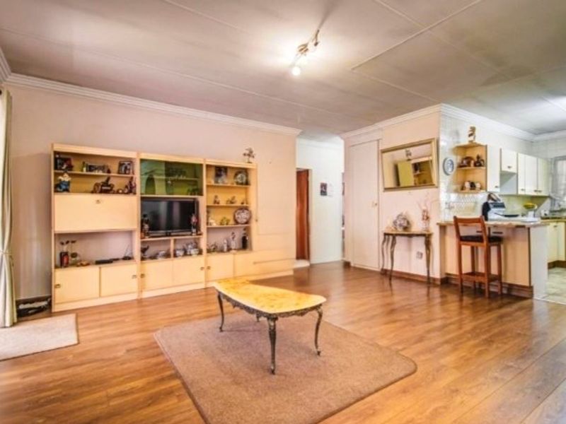 Charming 2-Bedroom Home in Brentwood Villas Retirement Village - Photo 6