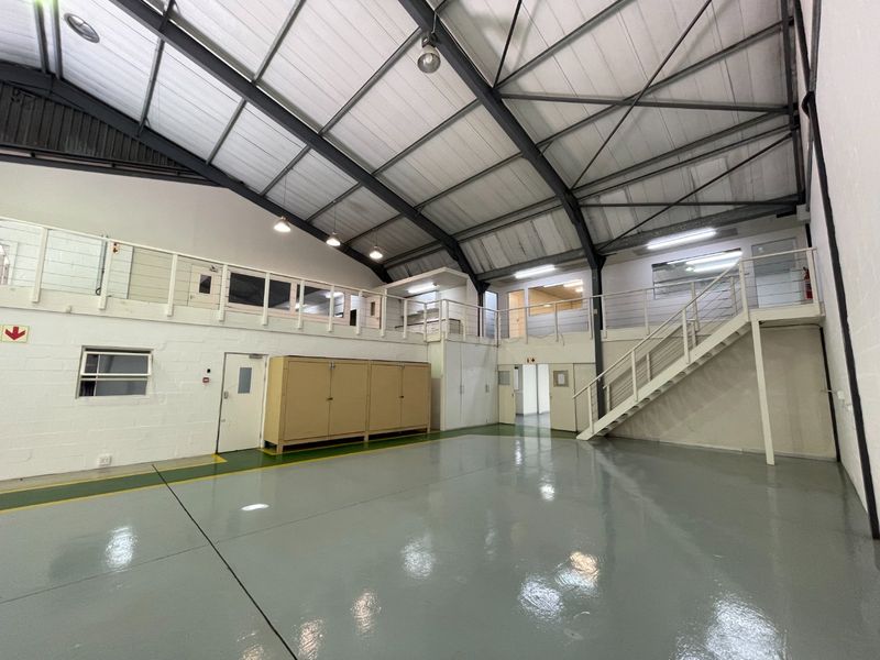 Industrial Unit For Sale in Montague Gardens - Photo 2