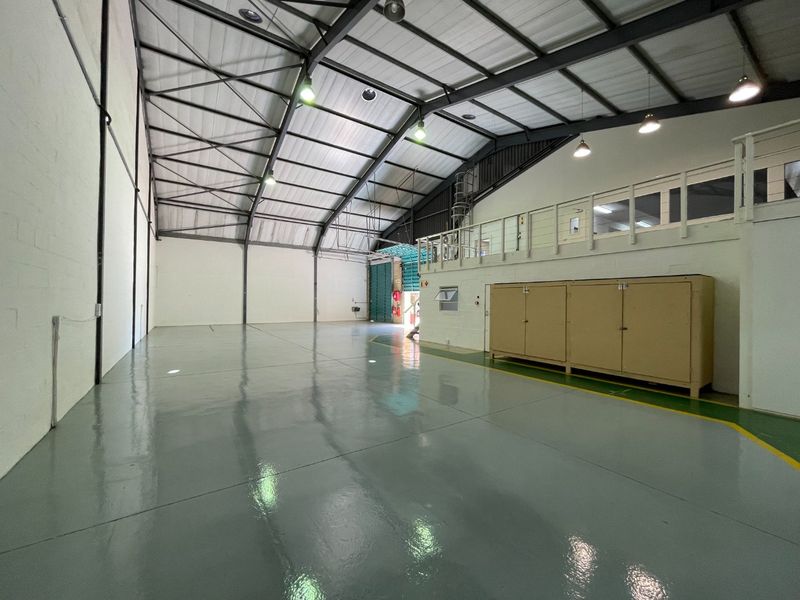 Industrial Unit For Sale in Montague Gardens - Photo 4