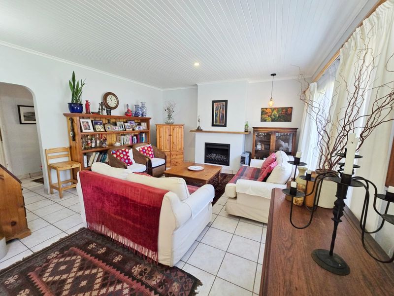 Spacious Single-Level 4 bedroom Family Home in the Heart of Sedgefield - Photo 3