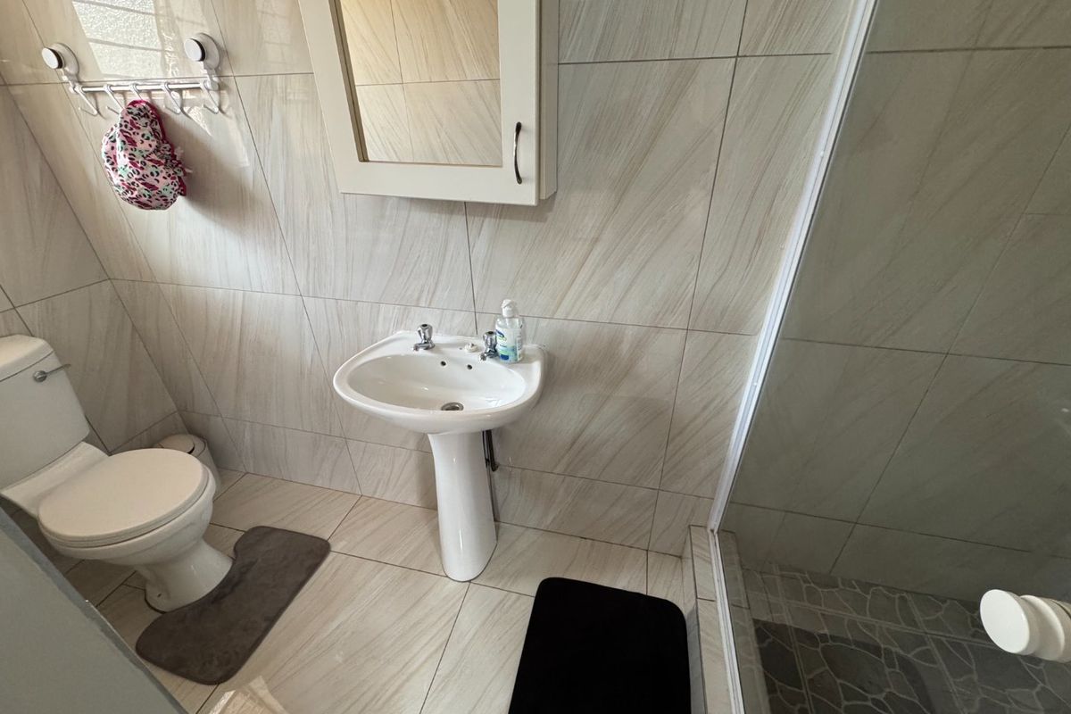 Luxury Cluster, Move In Ready! - Photo 5
