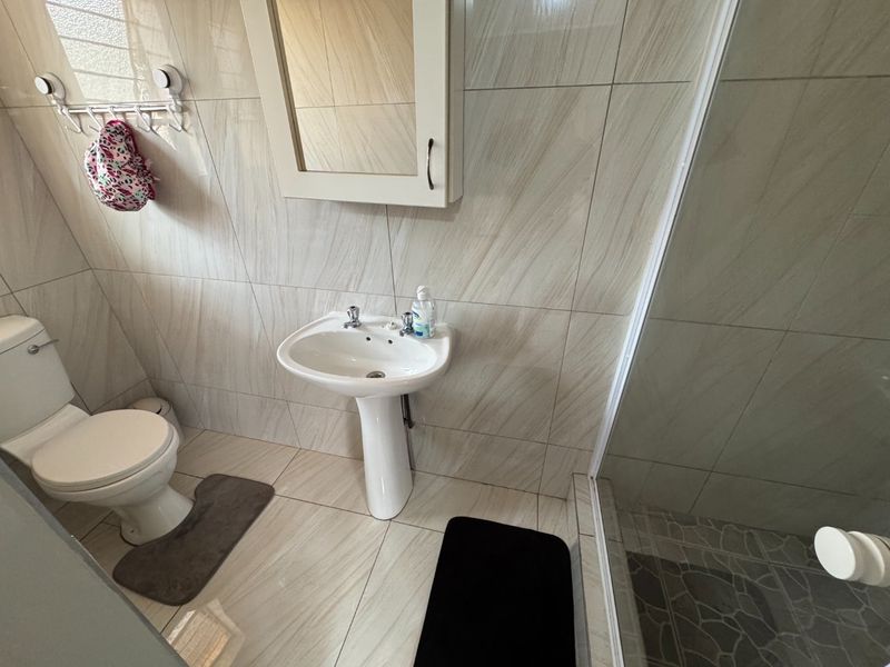 Luxury Cluster, Move In Ready! - Photo 5