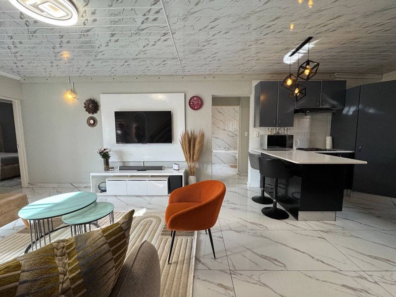 Luxury Cluster, Move In Ready! - Photo 3