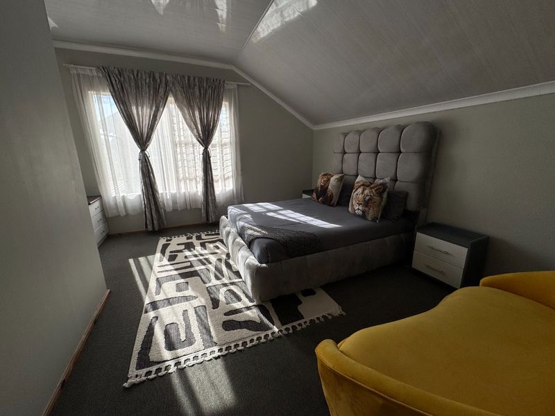 Luxury Cluster, Move In Ready! - Photo 10