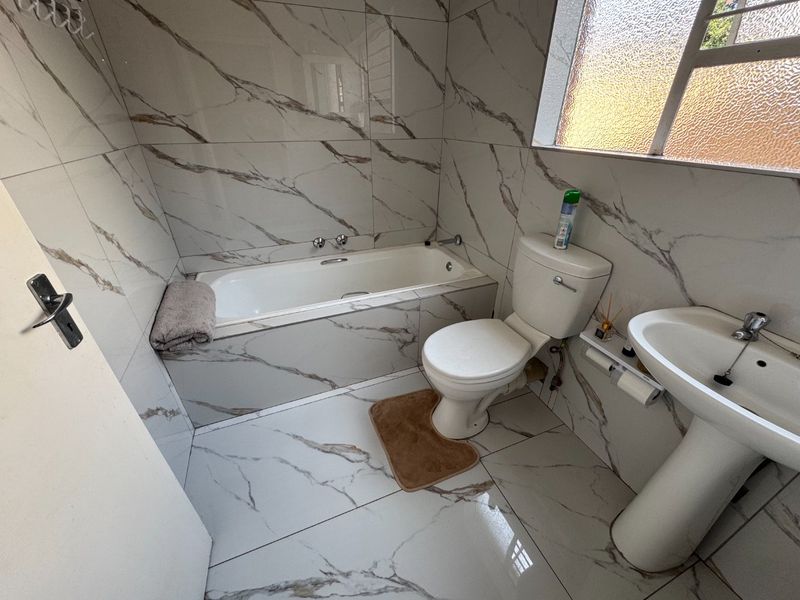 Luxury Cluster, Move In Ready! - Photo 7
