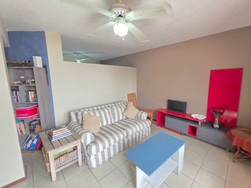 Stunning Ocean Facing 2 Bedroom Apartment  - Photo 3