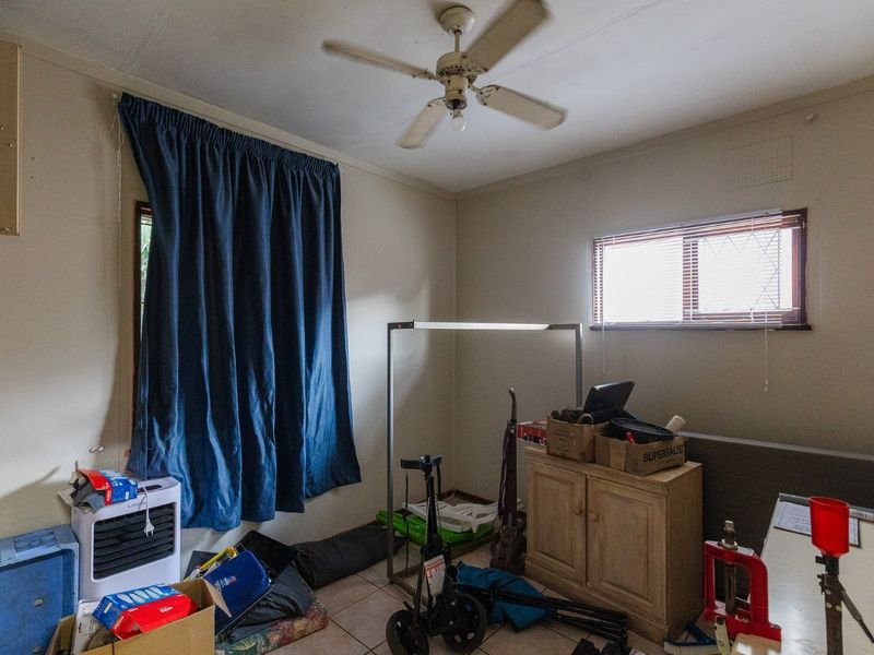 House And A flat For Under A Million  - Photo 10