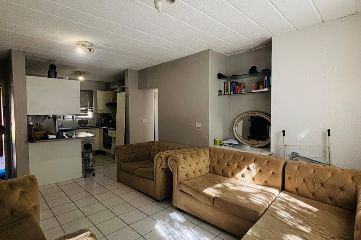 Family comfort home or investment in Boundary Park apartment - Photo 4