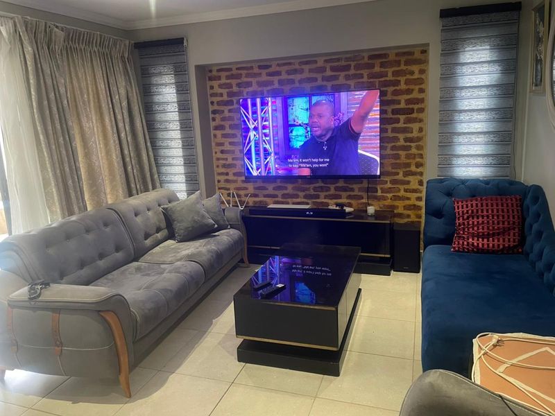 3-Bedroom, 2-Bathroom House to Rent in Lion Pride Lifestyle Estate - Photo 8