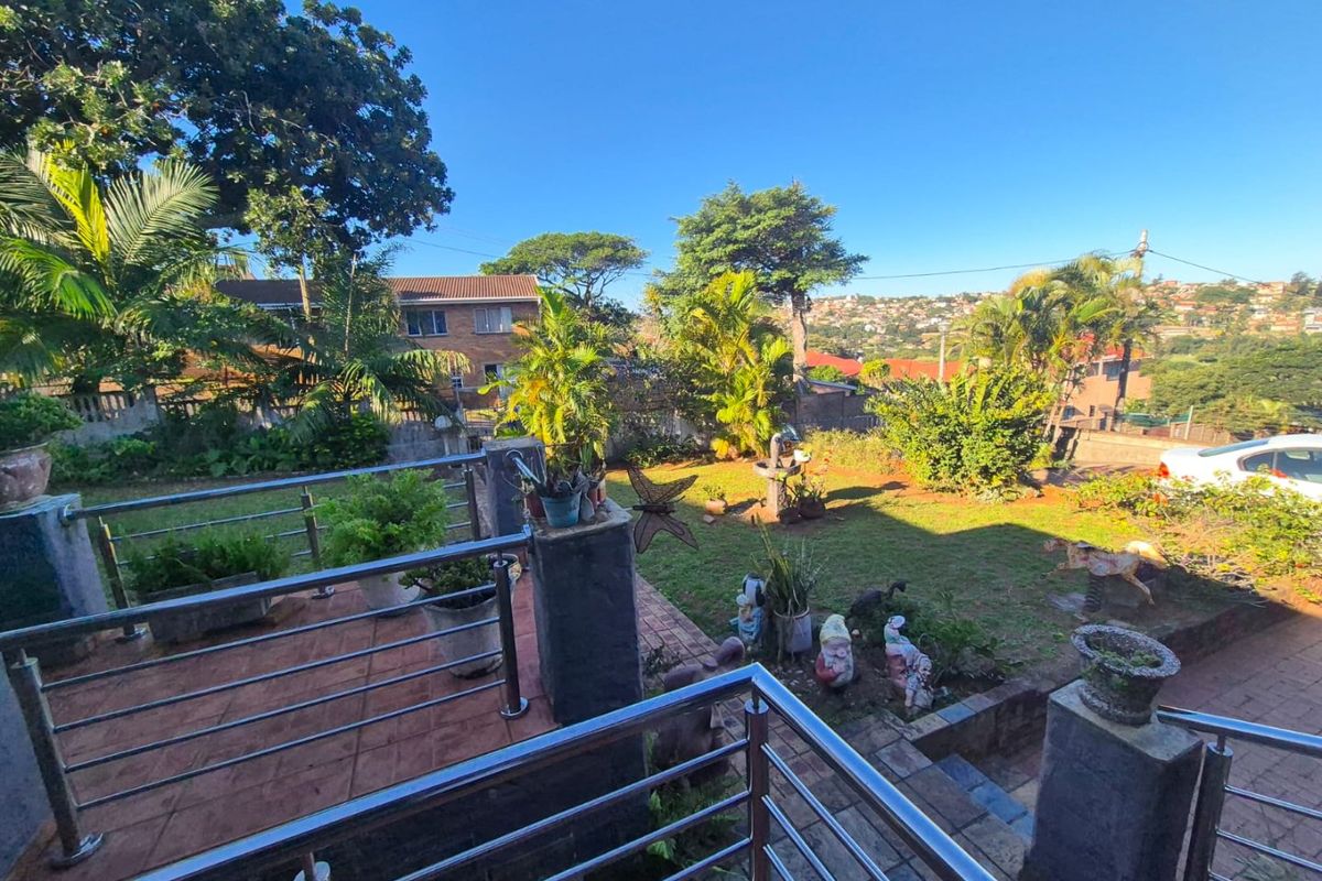 3 Bedroom house for rent in Grosvenor R11,800pm - Photo 3