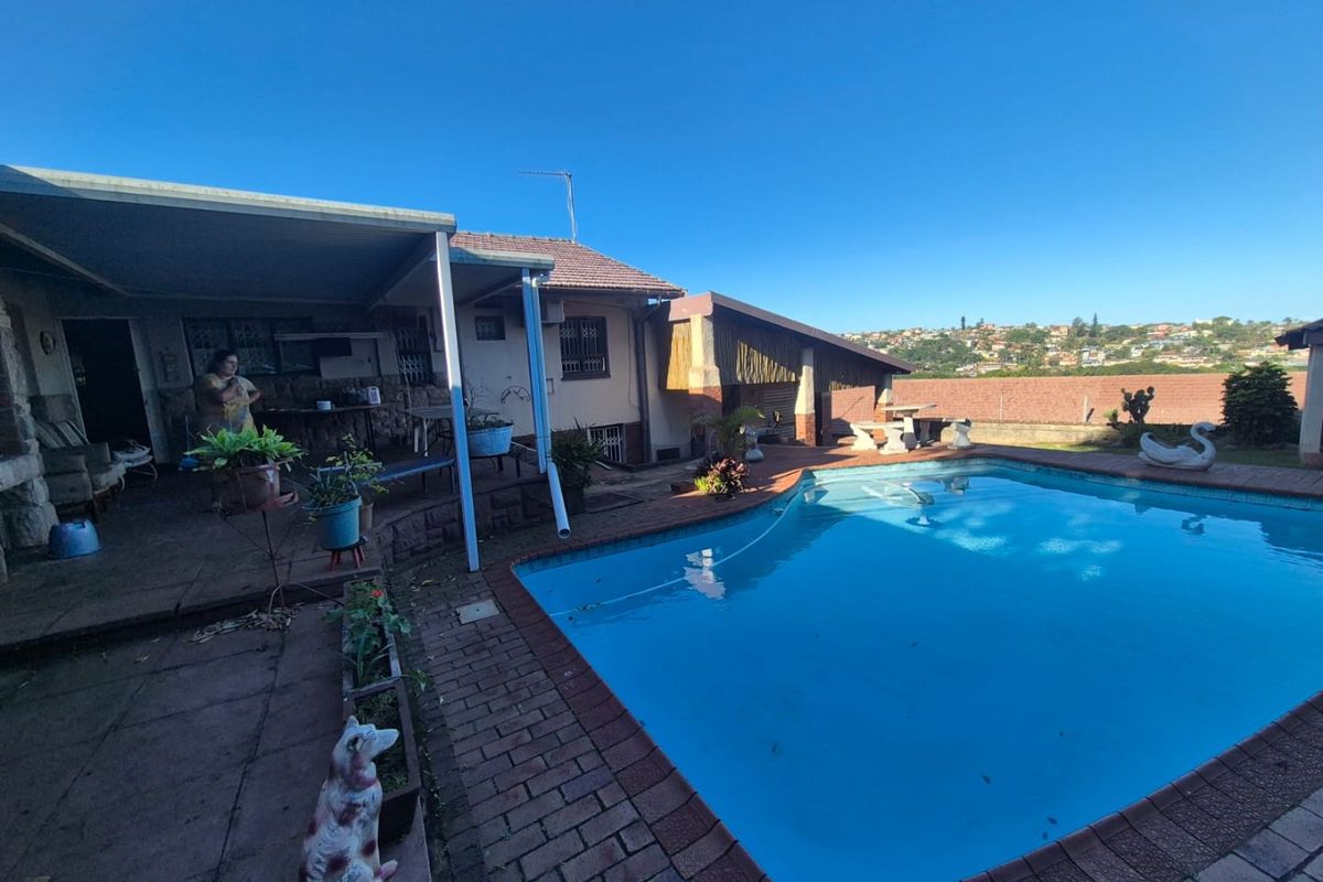 3 Bedroom house for rent in Grosvenor R11,800pm - Photo 2
