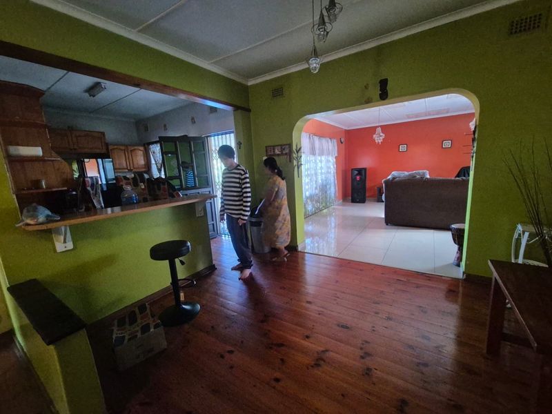 3 Bedroom house for rent in Grosvenor R11,800pm - Photo 6