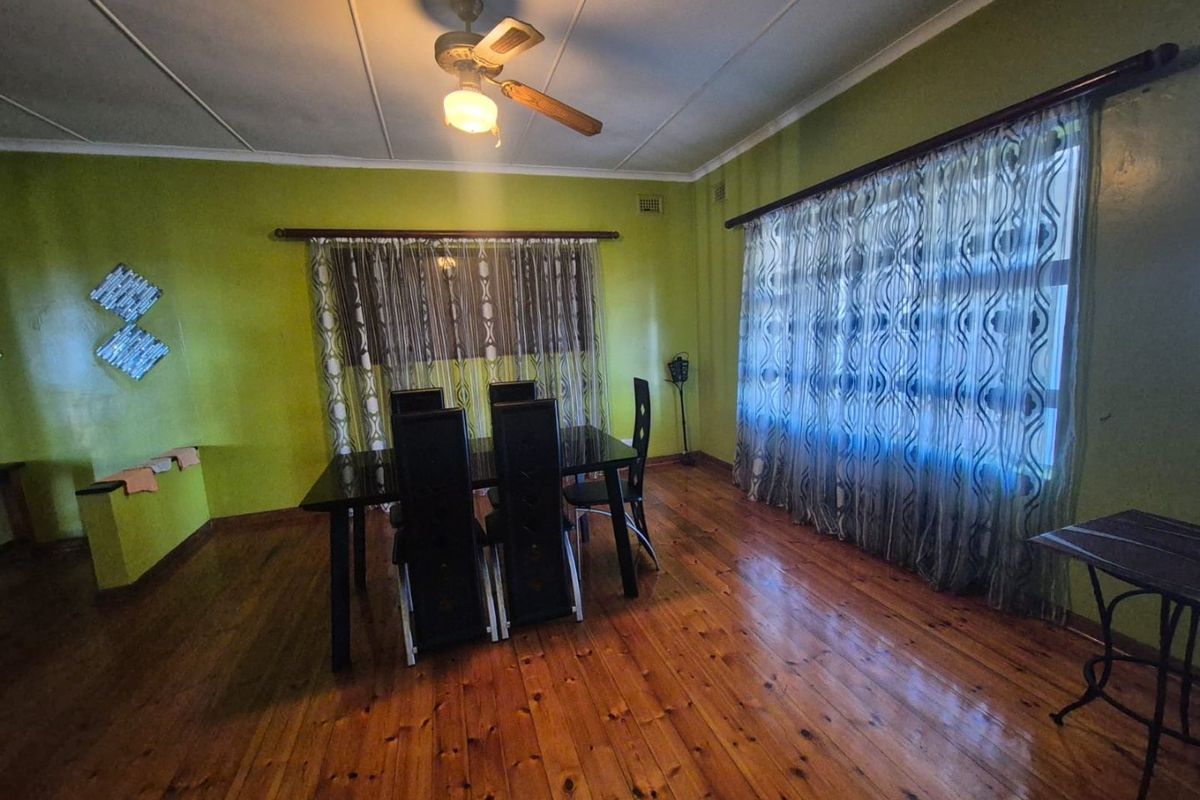 3 Bedroom house for rent in Grosvenor R11,800pm - Photo 5