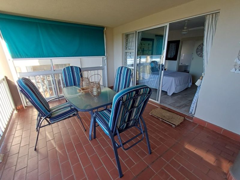 3 Bedroom ground floor apartment with direct beach access - Photo 4