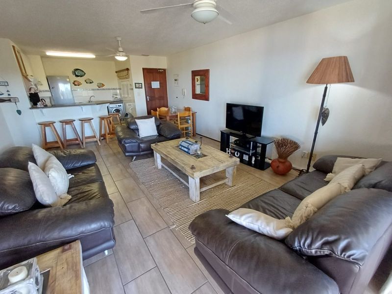 3 Bedroom ground floor apartment with direct beach access - Photo 9