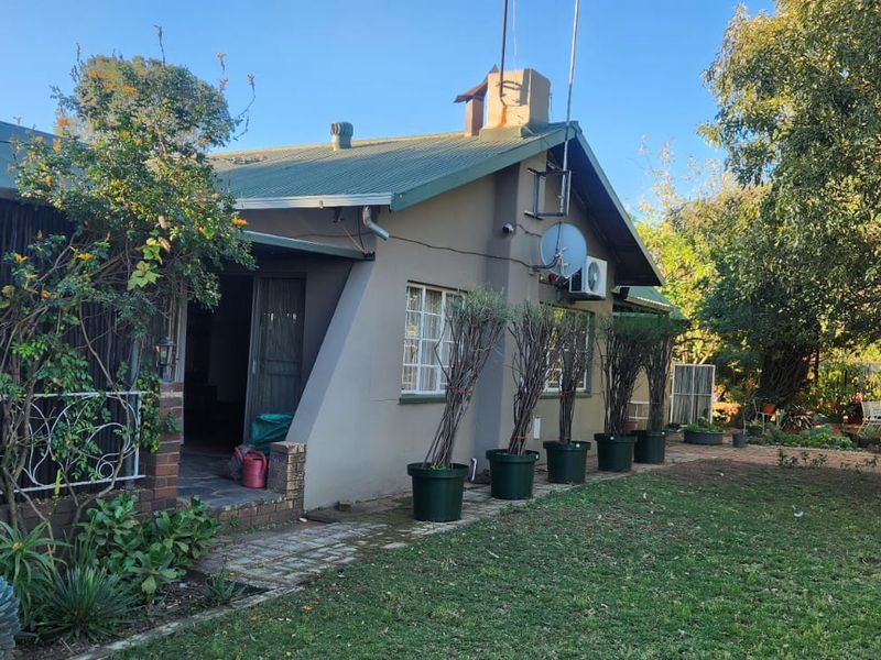 9.5 Hectares Farm for Sale - Do not miss this amazing opportunity it will not be around for long.  - Photo 1