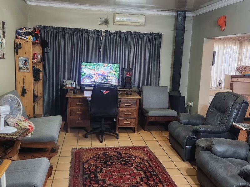 9.5 Hectares Farm for Sale - Do not miss this amazing opportunity it will not be around for long.  - Photo 9