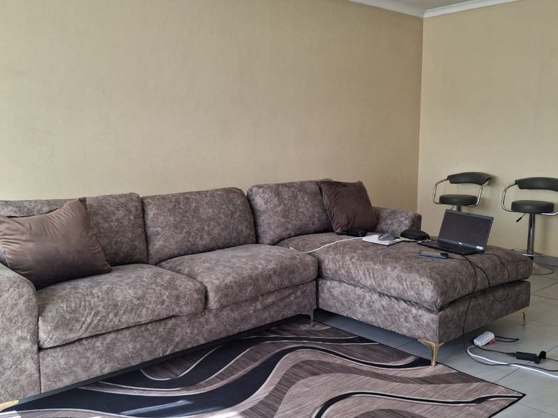 2 bedroom offering space, convenience and safety  - Photo 4