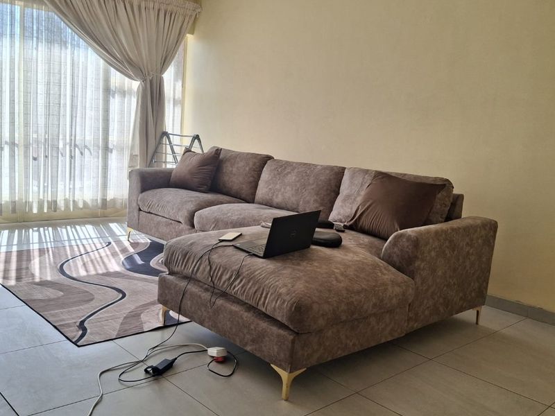 2 bedroom offering space, convenience and safety  - Photo 4