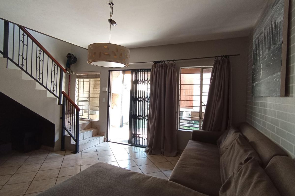 2 bedroom townhouse for sale  - Photo 4