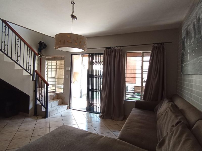 2 bedroom townhouse for sale  - Photo 4