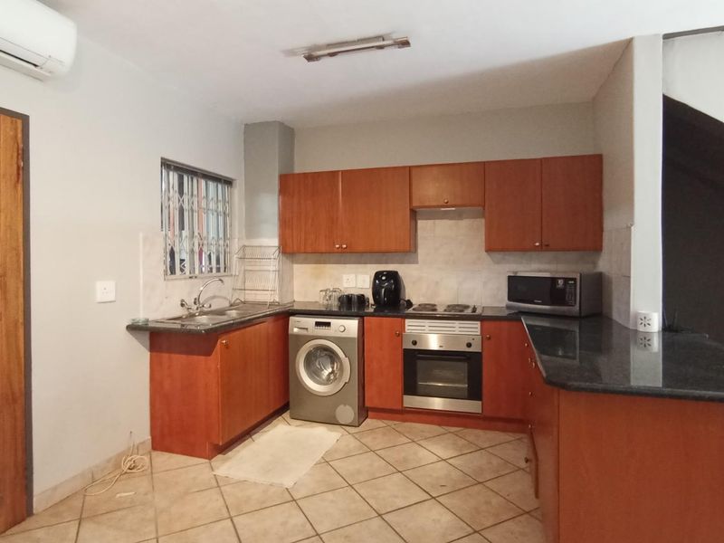 2 bedroom townhouse for sale  - Photo 6