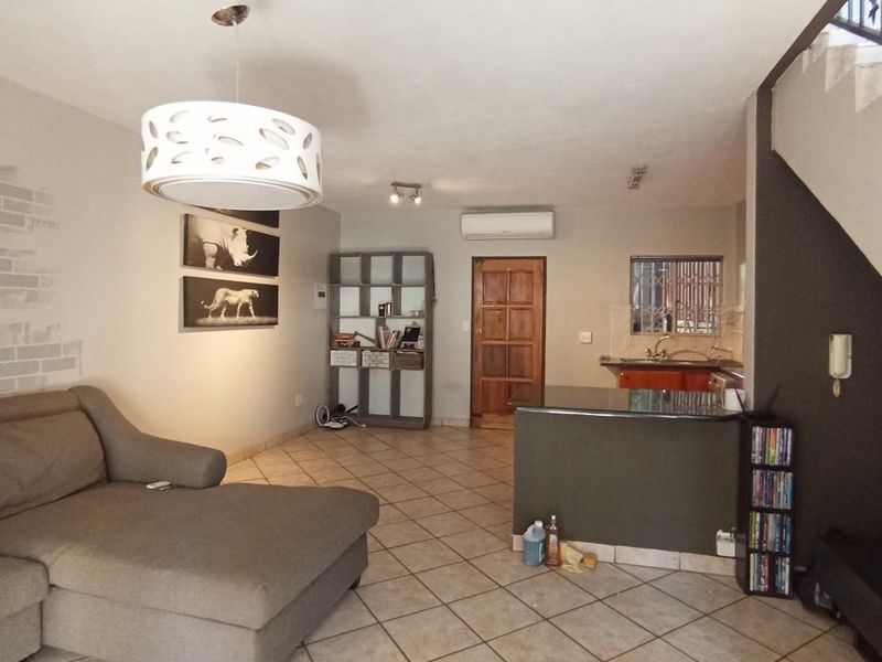 2 bedroom townhouse for sale  - Photo 3
