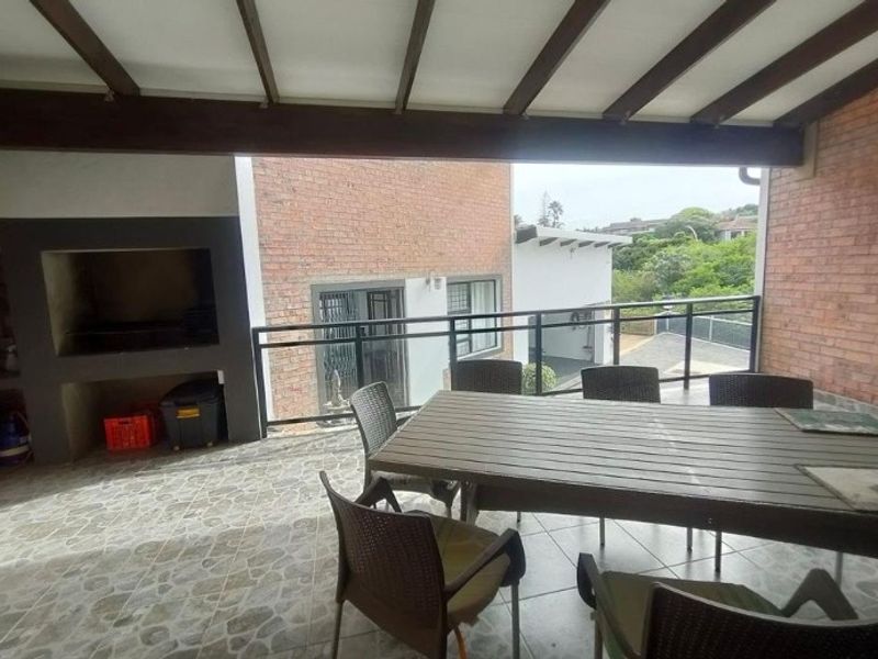 4 Bedroom House for Sale in Noorsekloof Noorsekloof, Jeffreys Bay - Photo 7