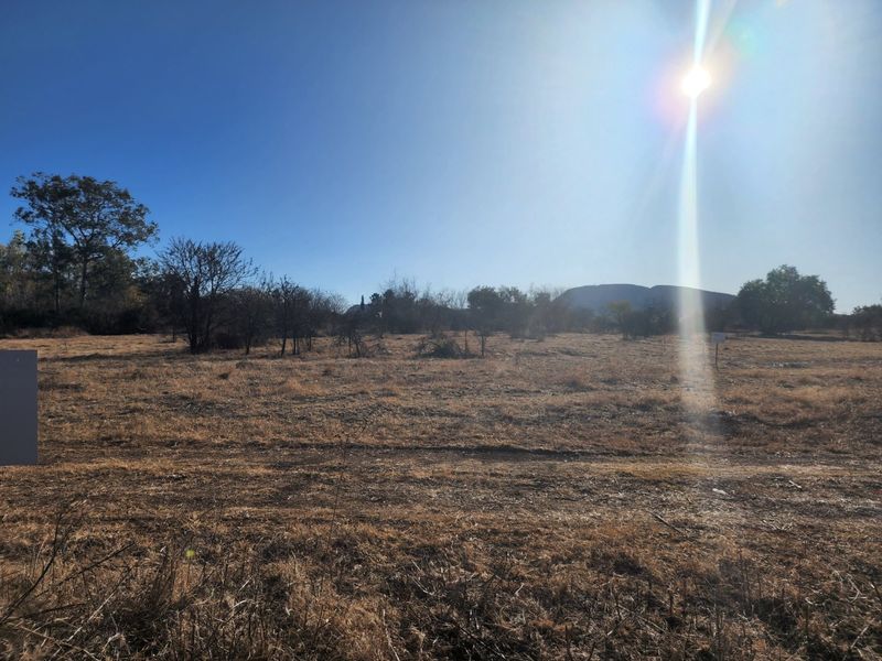 Prime 1252 m2 vacant land in La Camargue Estate - Photo 6