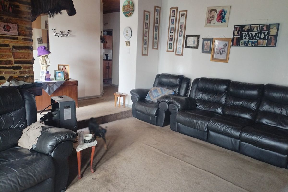 3 Bedroom House for Sale in Casseldale  - Photo 5