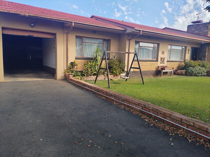 3 Bedroom House for Sale in Casseldale  - Photo 2