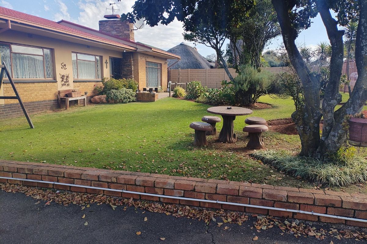 3 Bedroom House for Sale in Casseldale  - Photo 3