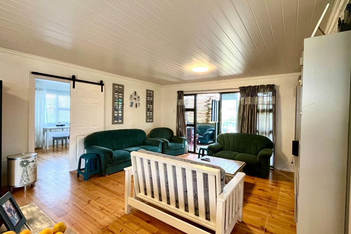 Country Living at Its Finest – A Peaceful Herbertsdale Retreat on 2,683m2 - R1 995 000!! - Photo 5
